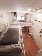 Blue Boat Hostel Myeongdong
