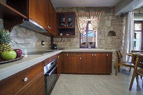 Asion Lithos