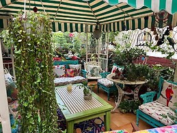 On The House - Bed and Breakfast