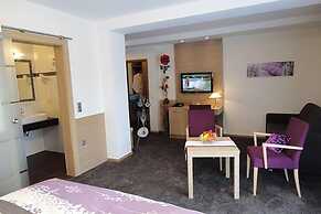 Hotel Lenauhof