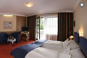 Hotel Lenauhof