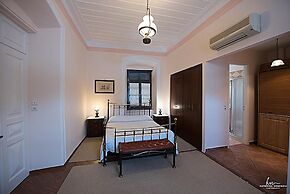 Phaedra Hotel