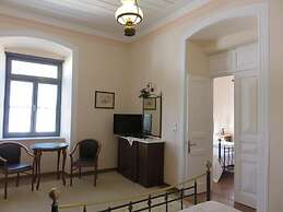 Phaedra Hotel