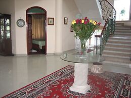 Mansion Giahn Inn