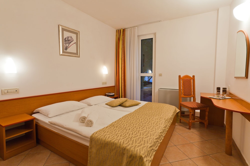 Villa Lovorka - Hotel Resort Drazica