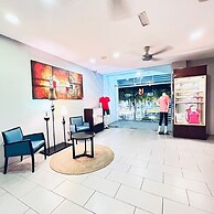 Cenang Plaza Beach Hotel