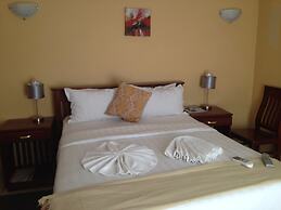 Isabel Guest Suites & Tours
