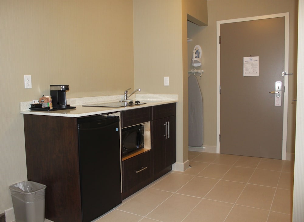 Meridian Inn & Suites Lloydminster