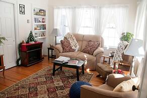 Candlebay Inn