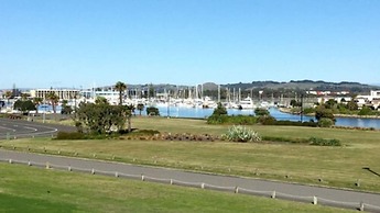 East Pier Hotel