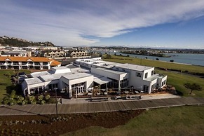 East Pier Hotel
