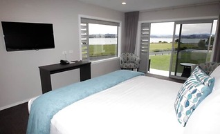 East Pier Hotel