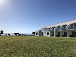 East Pier Hotel