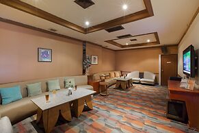 Charoen Hotel