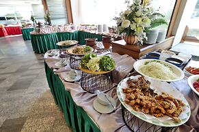 Charoen Hotel