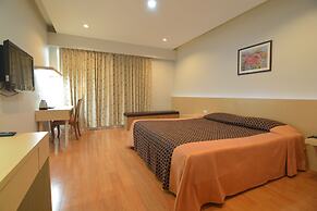 Charoen Hotel