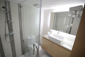 Charoen Hotel