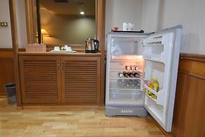 Charoen Hotel