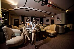 Charoen Hotel