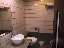 Pearl Hotel & Banquets