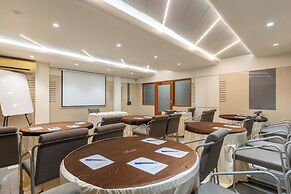 Hotel Summit