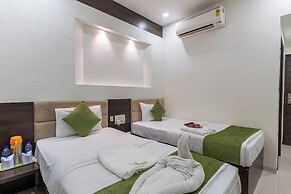 Hotel Summit