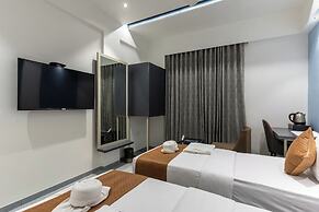 Hotel Summit