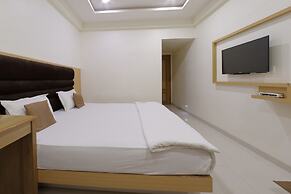 Hotel Summit