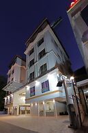 Hotel Summit