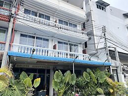Golden Guesthouse