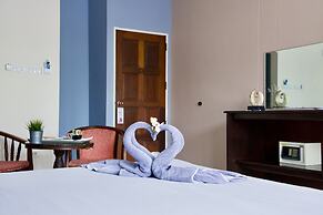 Golden Guesthouse