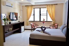 Golden Guesthouse