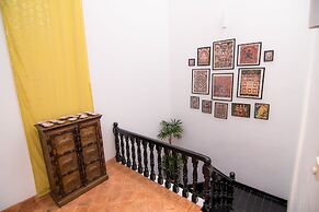 Mango House