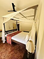 Mango House