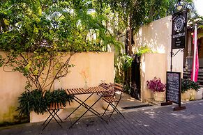 Mango House