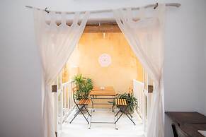 Mango House