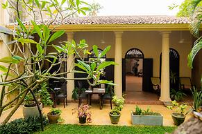 Mango House