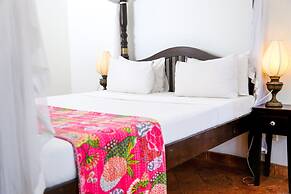 Mango House