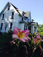 B&B Hillhouse