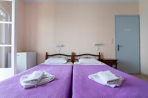 Stelios Hotel