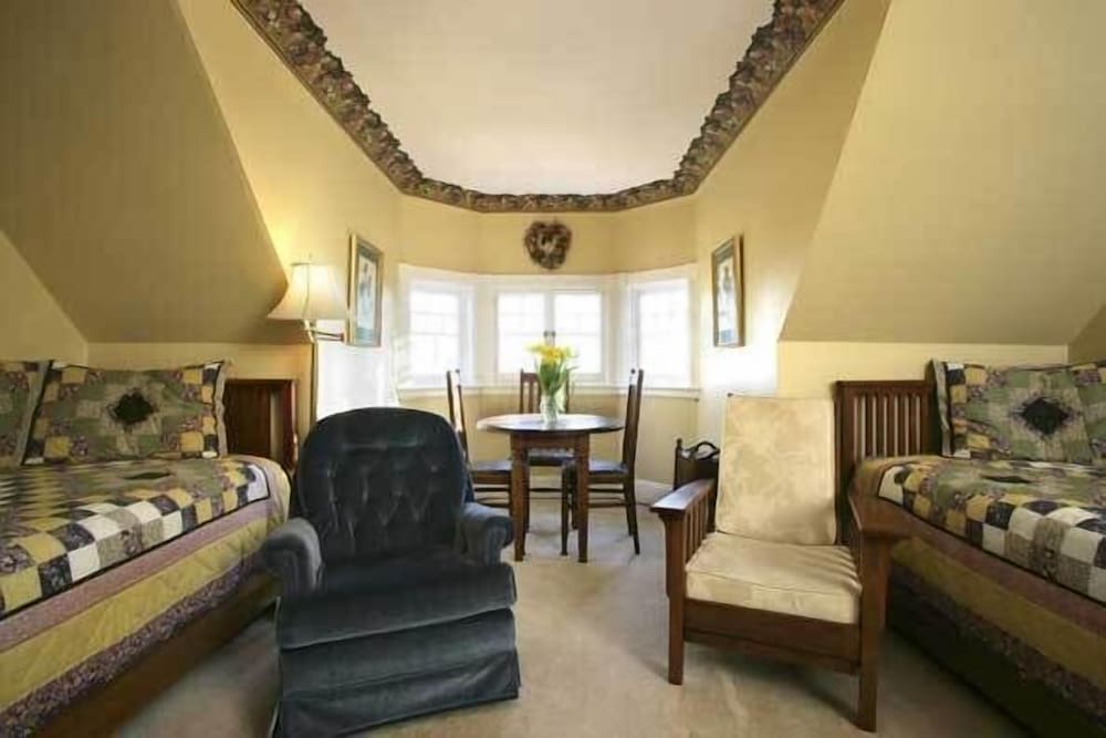 The Elmwood Heritage Inn