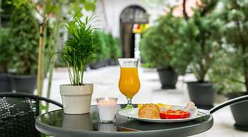Platinia Apartments