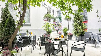 Platinia Apartments