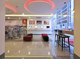 Red Planet Makati Amorsolo