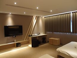 Bayman Hotel