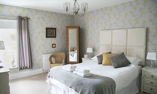 The Punch Bowl Inn
