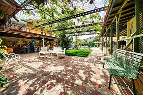 Dedeminn Garden Hotel