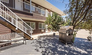 Carmel Inn