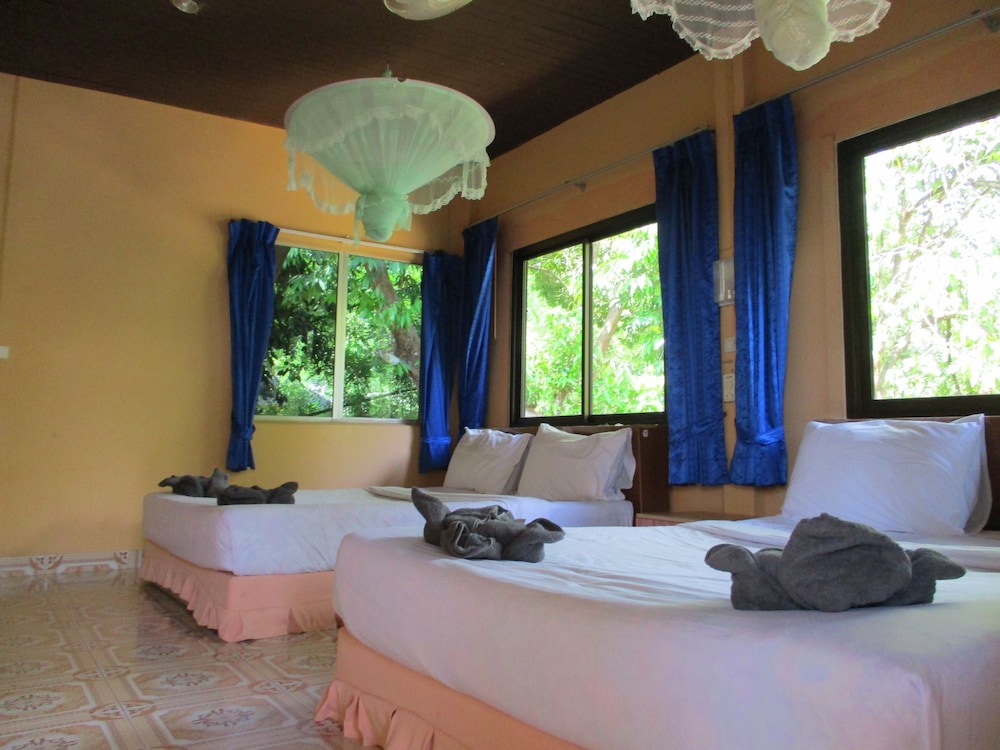 Khao Sok Island Resort and Spa