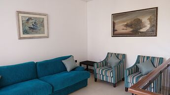 Chapelton House